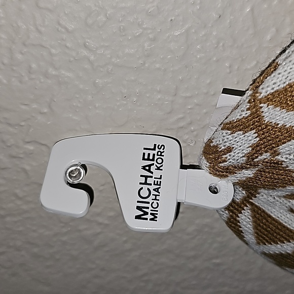 MICHAEL KORS BEANIE - Picture 2 of 4